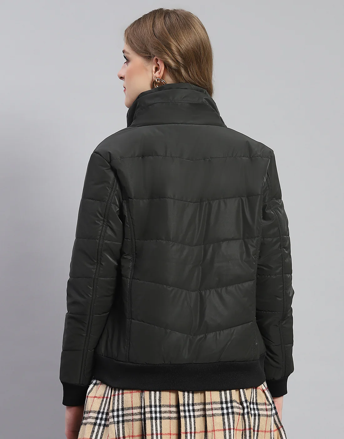 Women Olive Solid Hooded Full Sleeve Jacket - Image 6