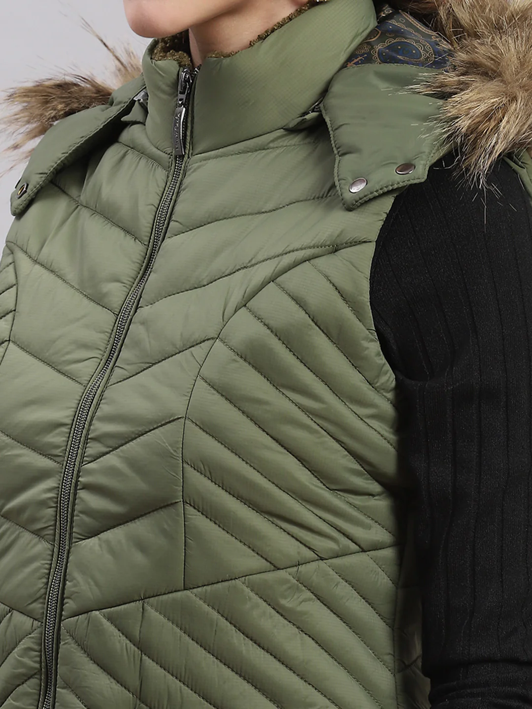 Women Olive Solid Hooded Sleeveless Jackets - Image 7
