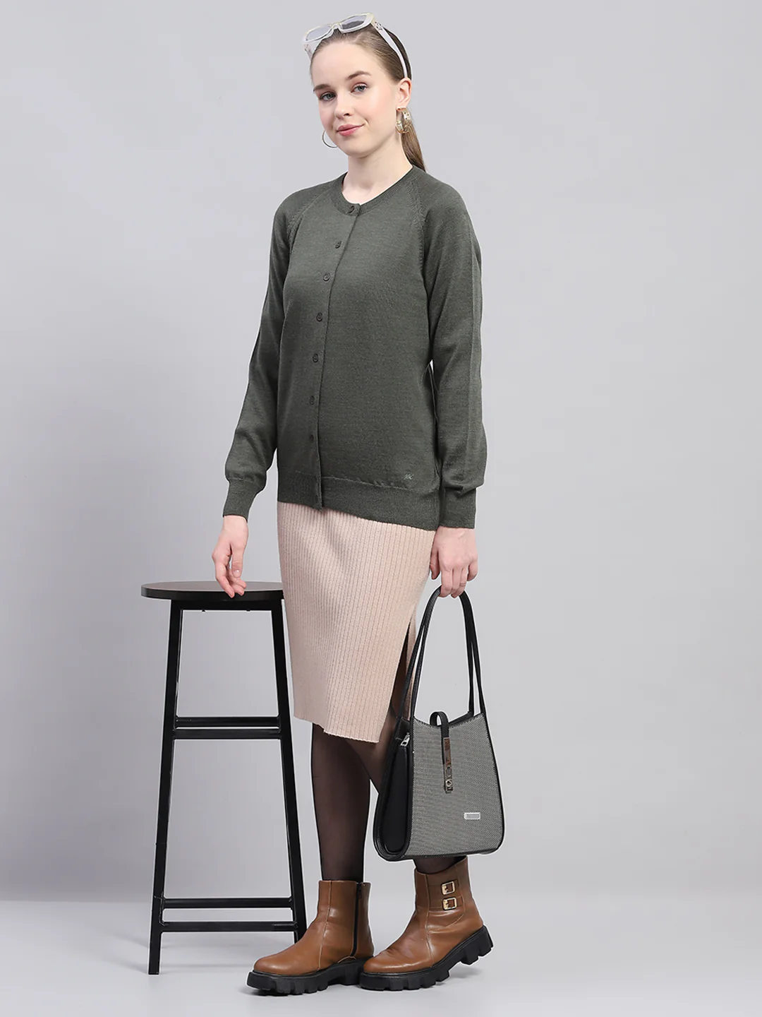 Women Olive Solid Round Neck Full Sleeve Cardigan - Image 2