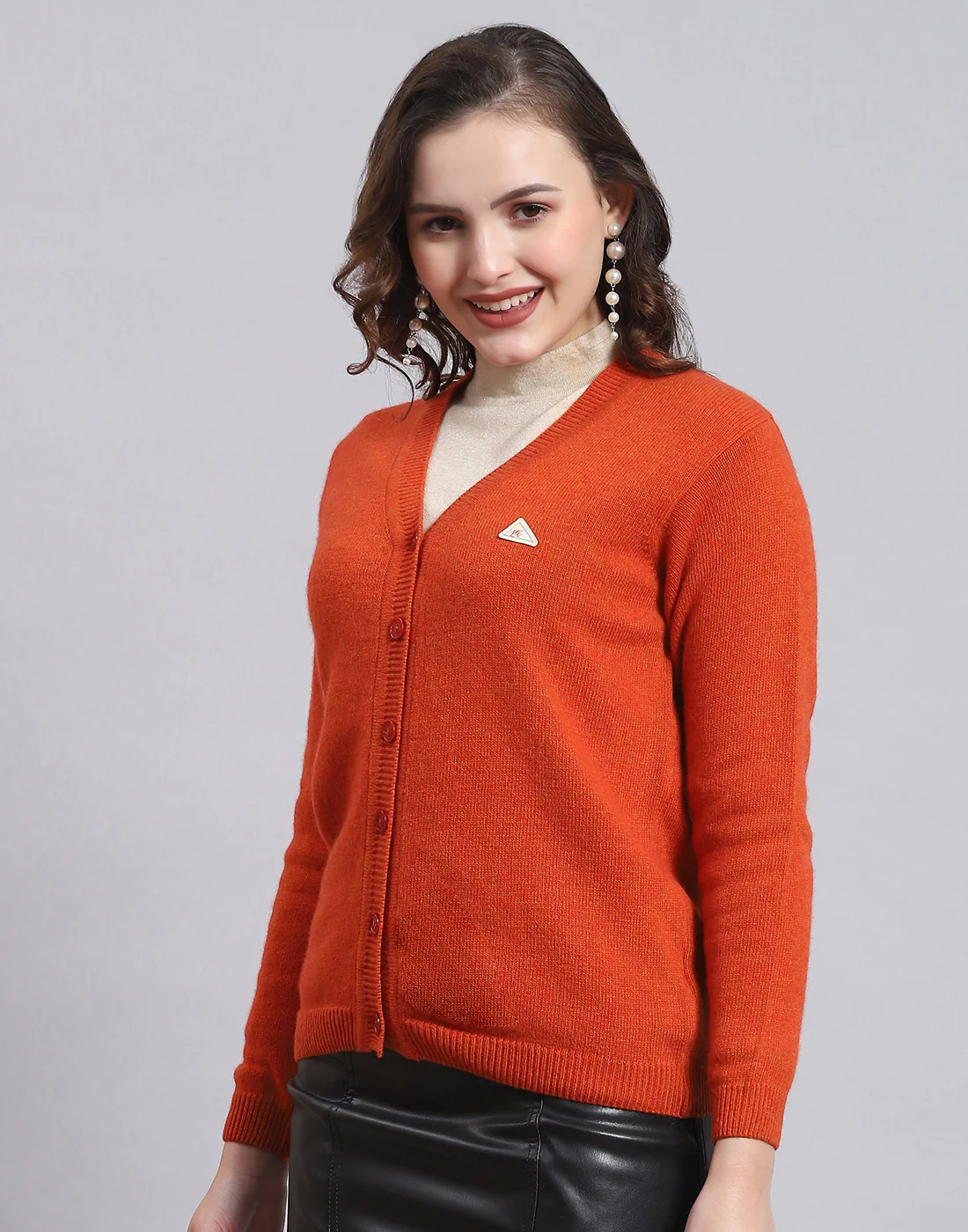 Women Orange Solid V Neck Full Sleeve Sweater - Image 3