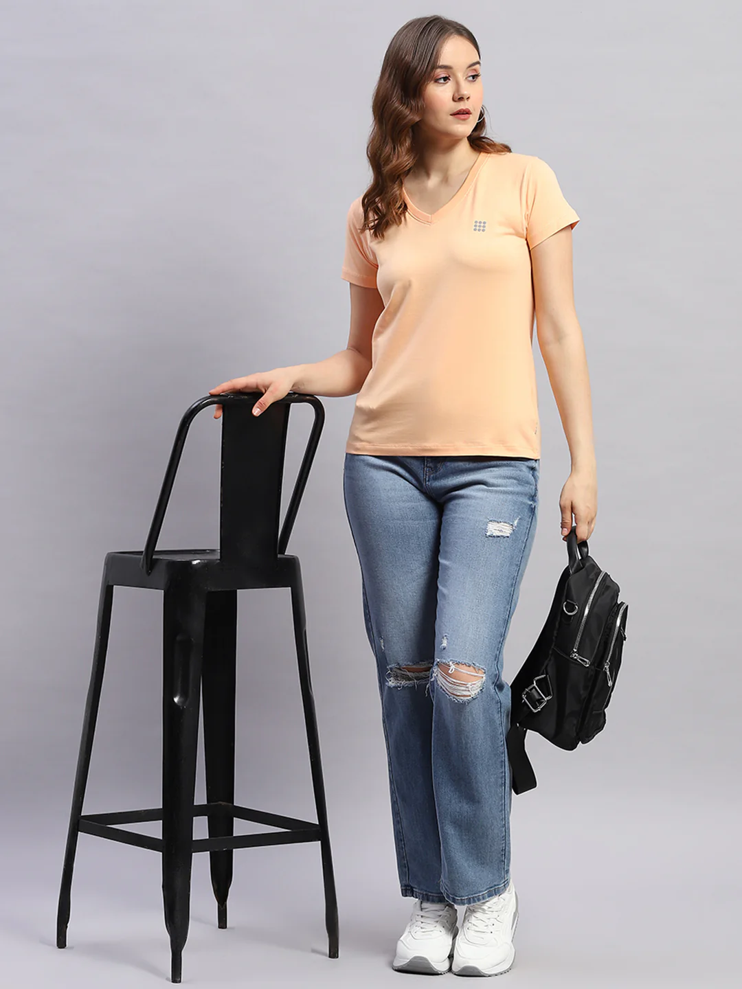 Rock.it Women Peach Solid V Neck Half Sleeve Top - Image 2