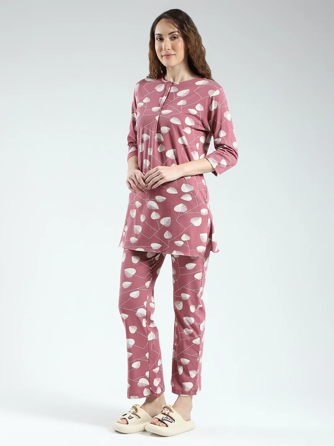 Women Pink Printed Round Neck 3/4th Sleeve Lower Set - Image 3