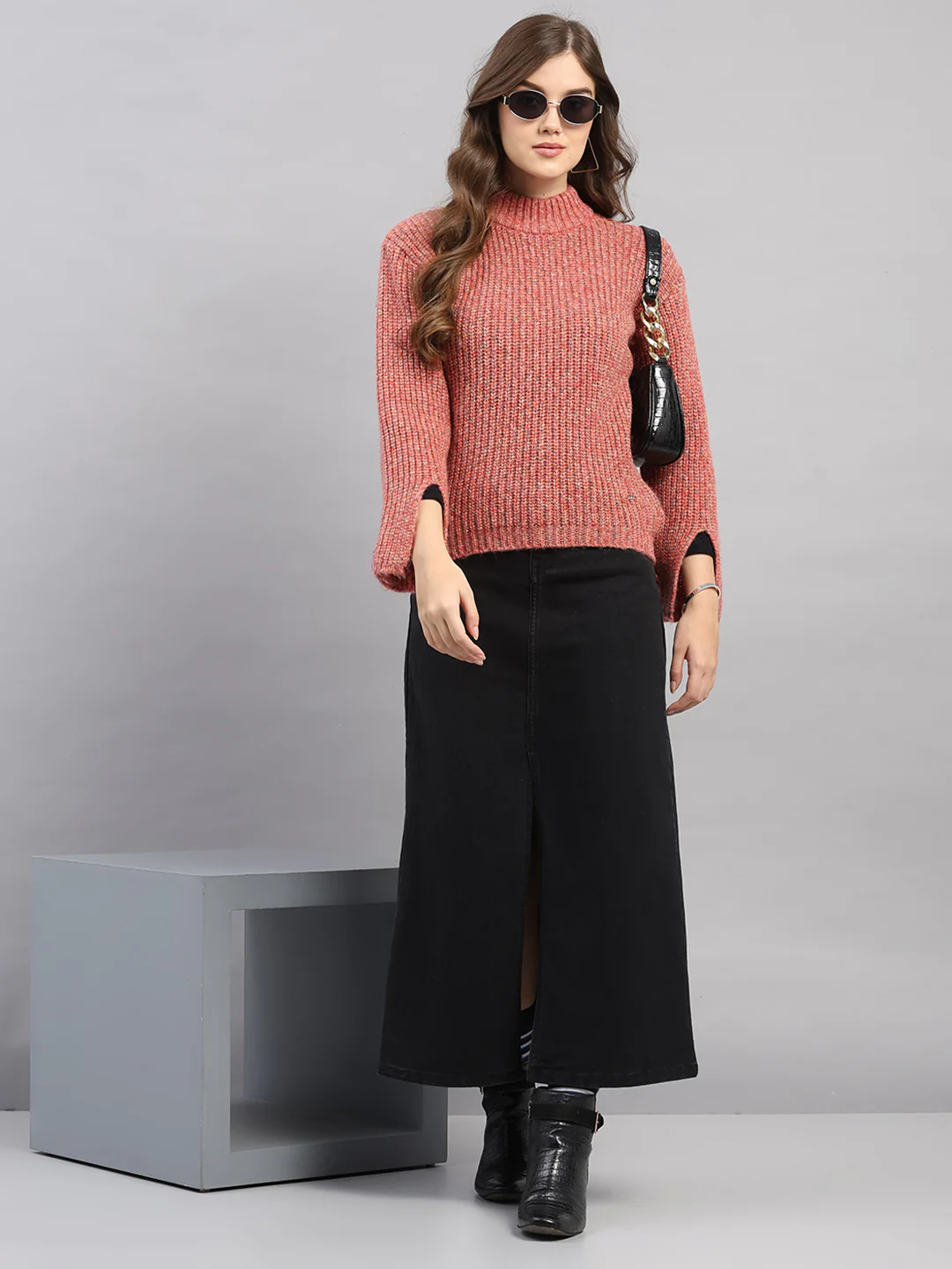 Women Pink Self Design Round Neck Full Sleeve Winter Top - Image 2