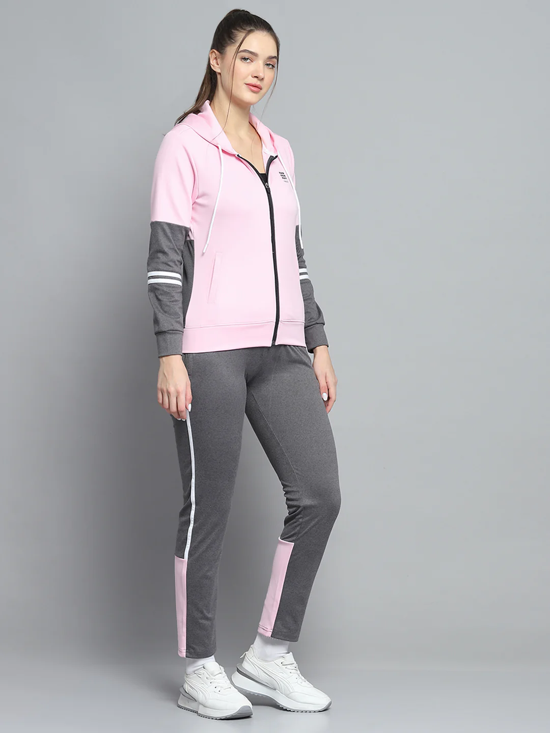 Rock.it Women Pink Solid Hooded Full Sleeve Tracksuit - Image 4