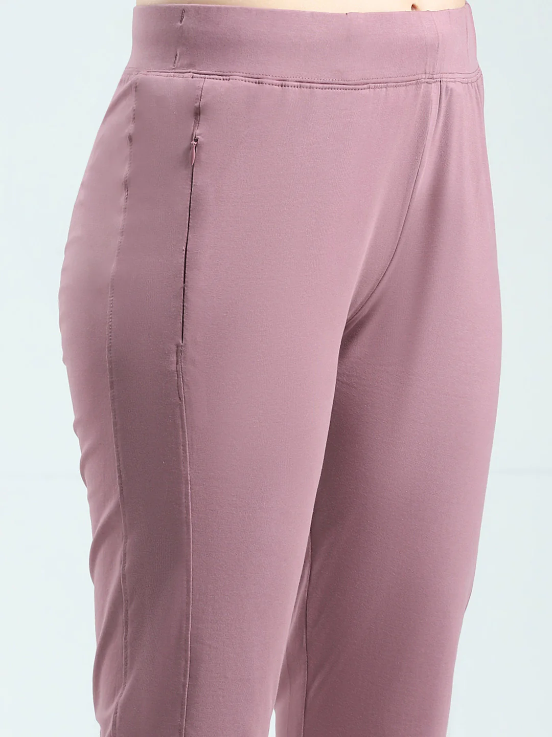 Women Pink Solid Regular Fit Capri - Image 6