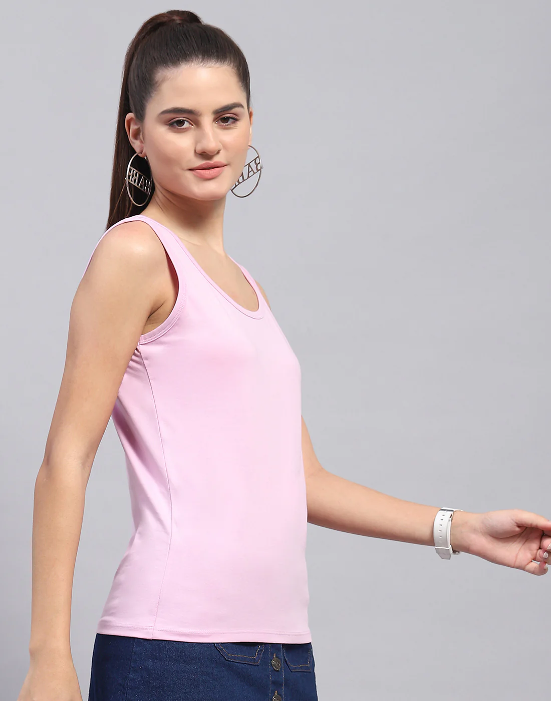 Women Pink Solid Round Neck Sleeveless Top - Image 4