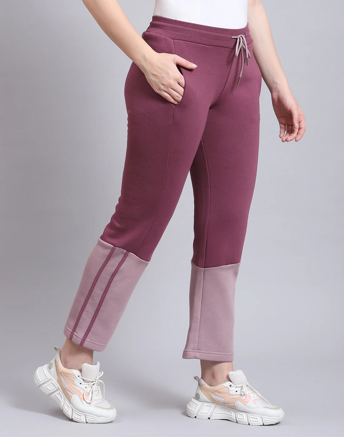 Women Purple Printed Regular Fit Winter Lower - Image 4