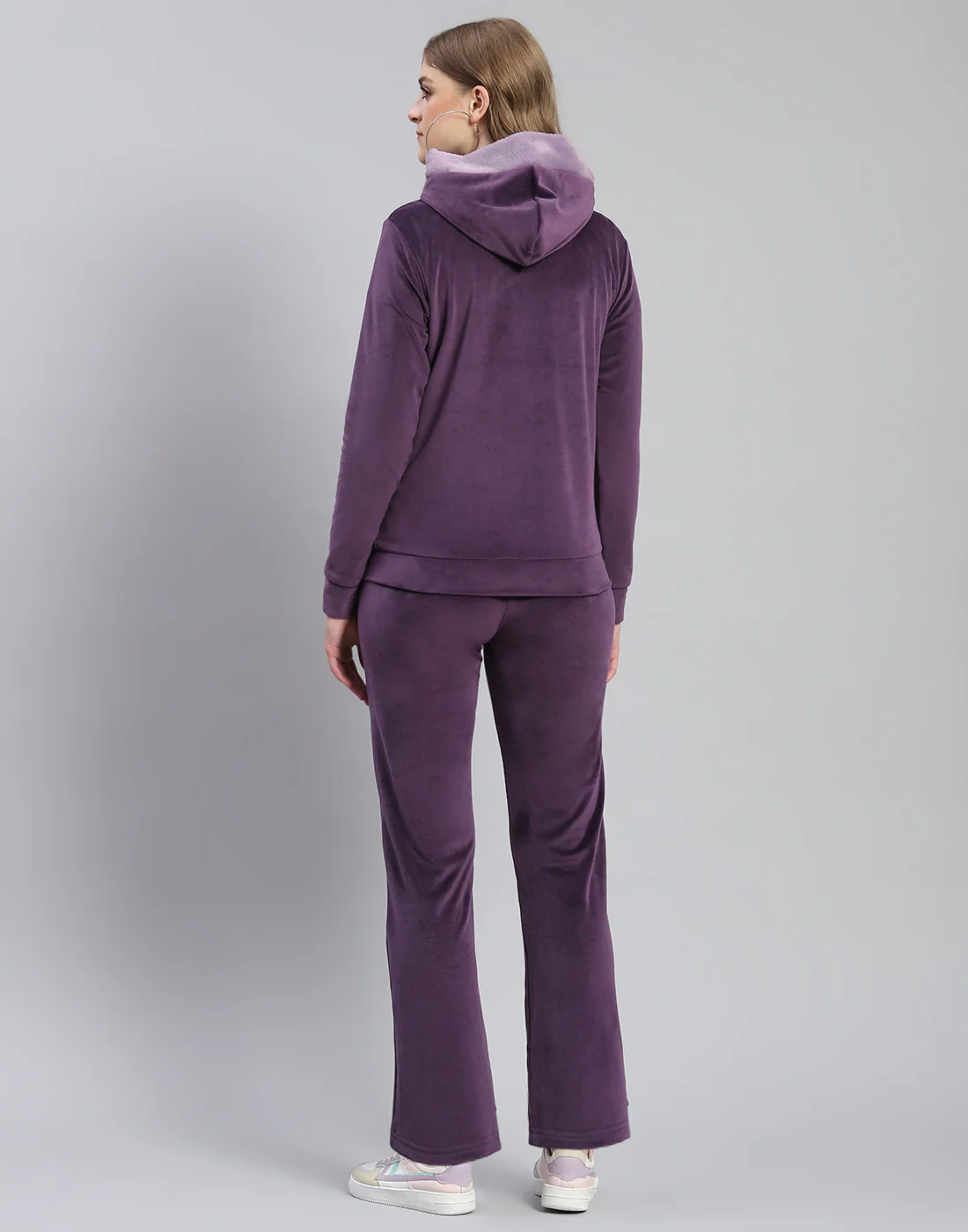 Women Purple Solid Hooded Full Sleeve Tracksuit - Image 5