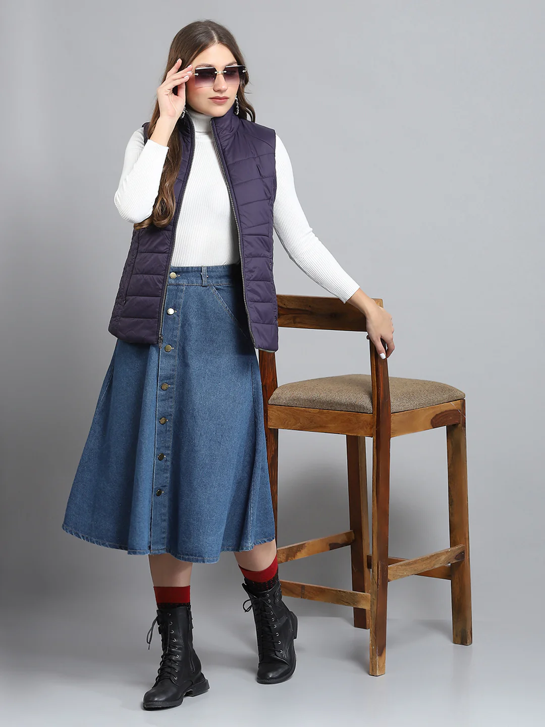 Women Purple Solid Mock Neck Sleeveless Reversible Jacket - Image 2