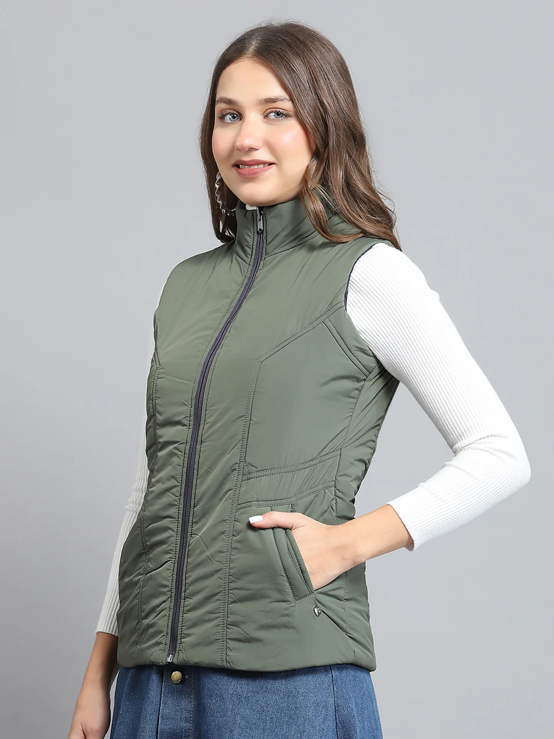 Women Purple Solid Mock Neck Sleeveless Reversible Jacket - Image 7