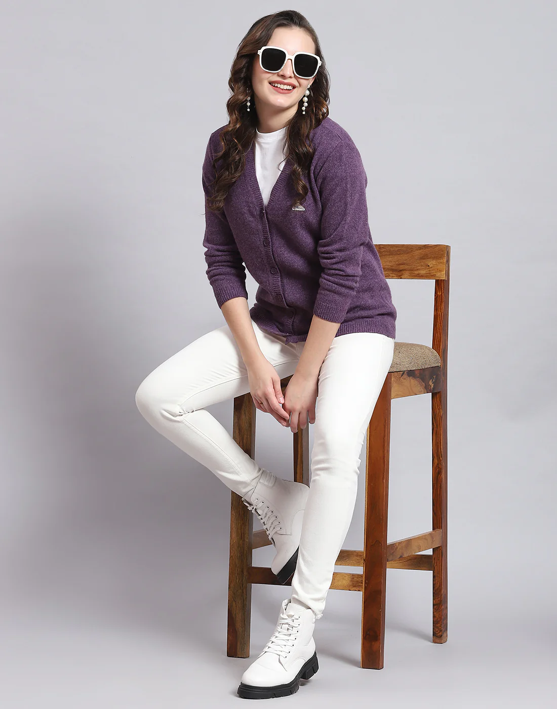 Women Purple Solid V Neck Full Sleeve Sweater - Image 2