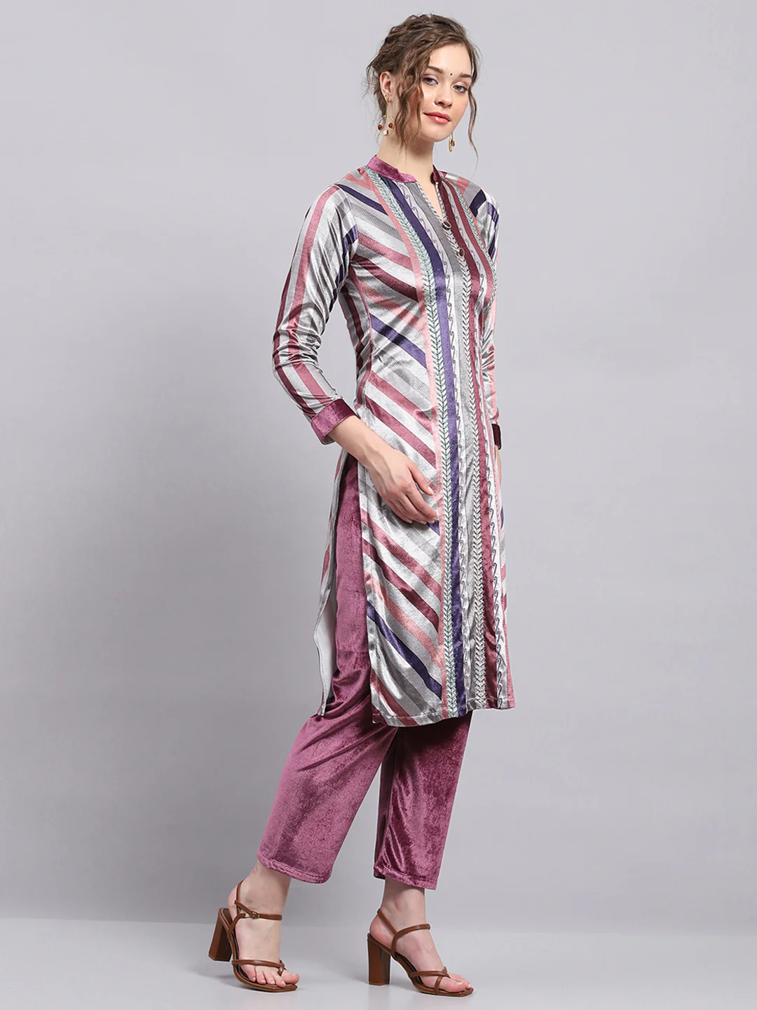 Women Purple Stripe Round Neck 3/4th Sleeve Kurti Set for Winter - Image 5