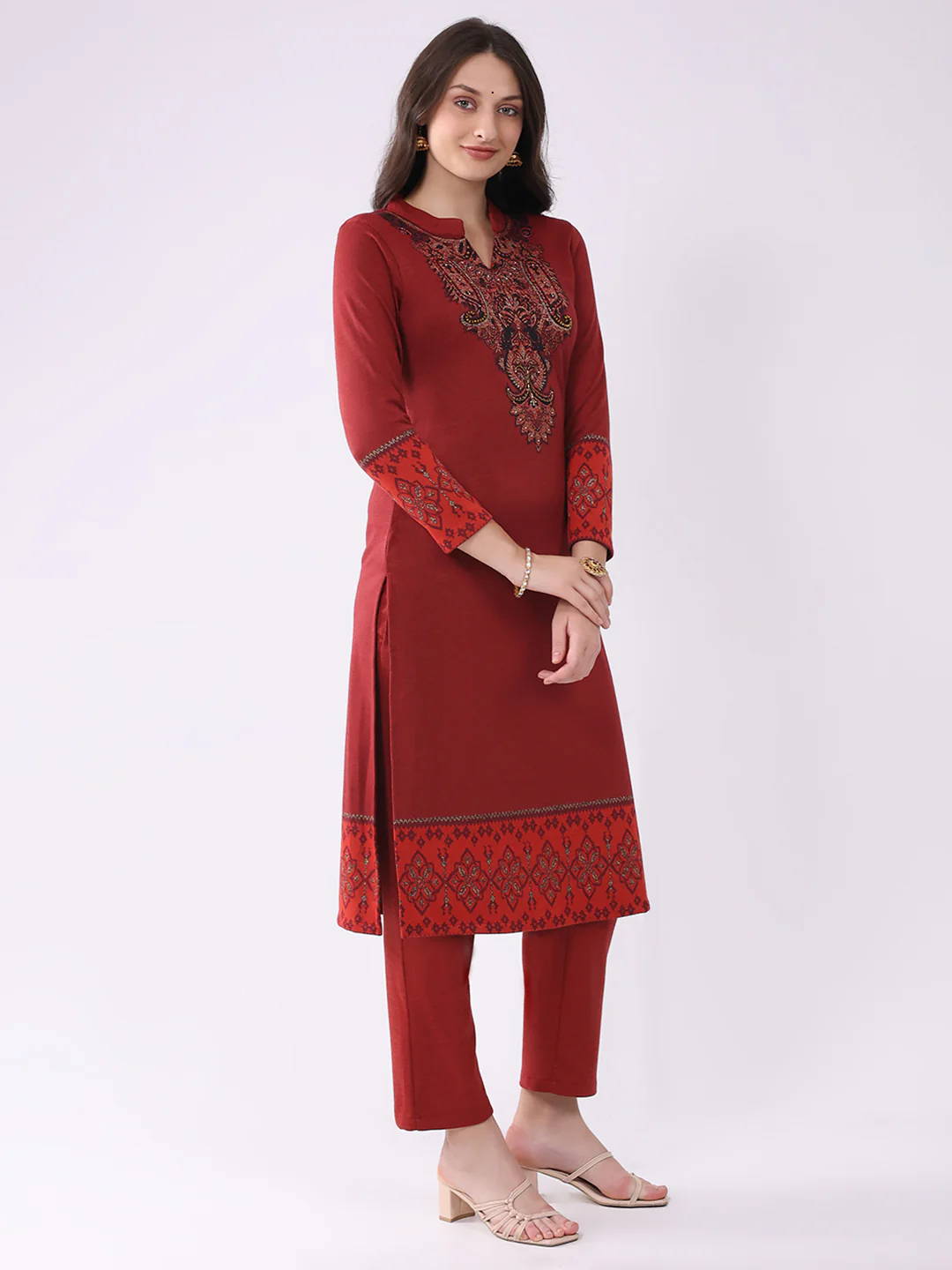 Women Red Printed Round Neck Full Sleeve Kurti Set for Winter - Image 4