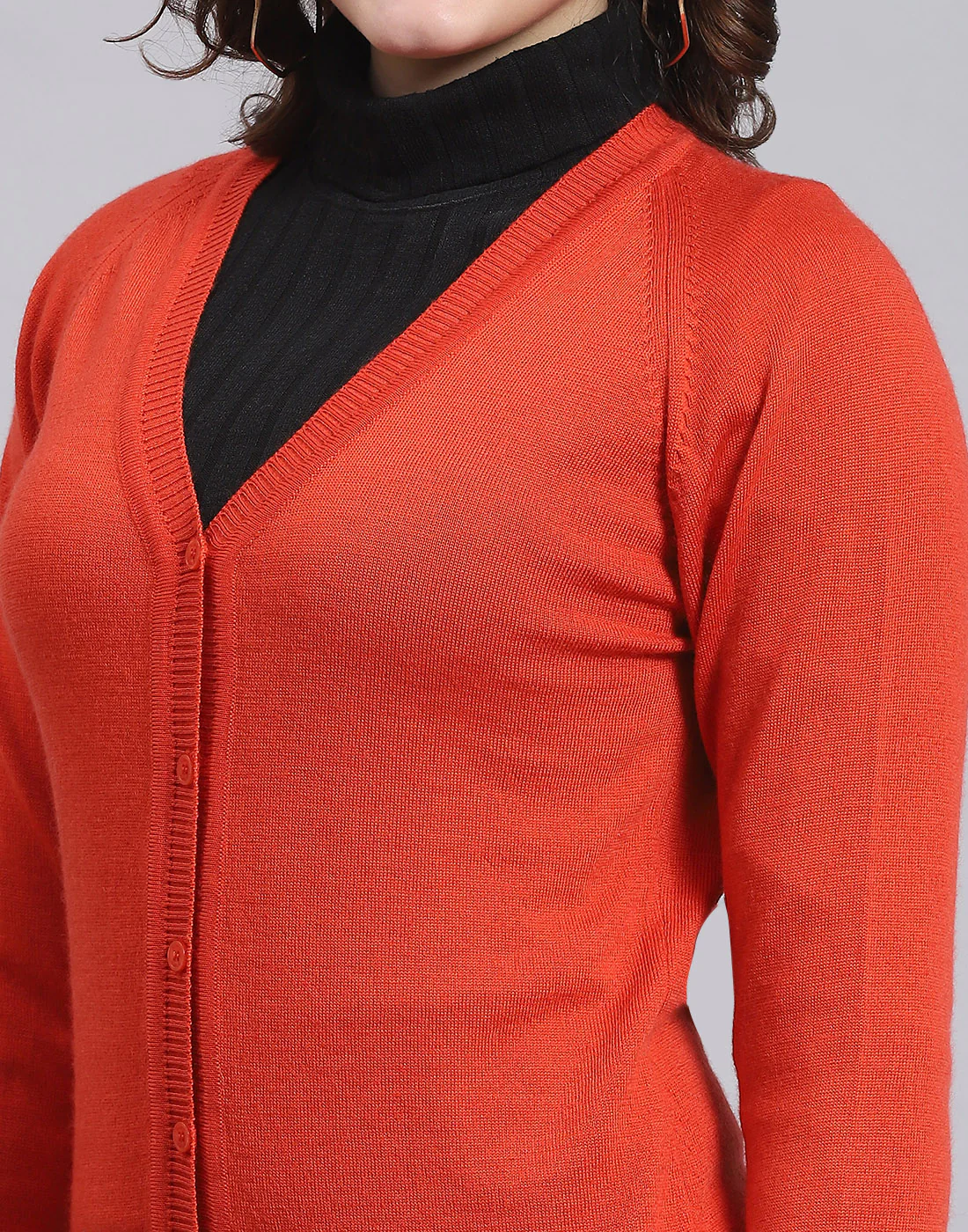 Women Red Solid V Neck Full Sleeve Sweater - Image 6