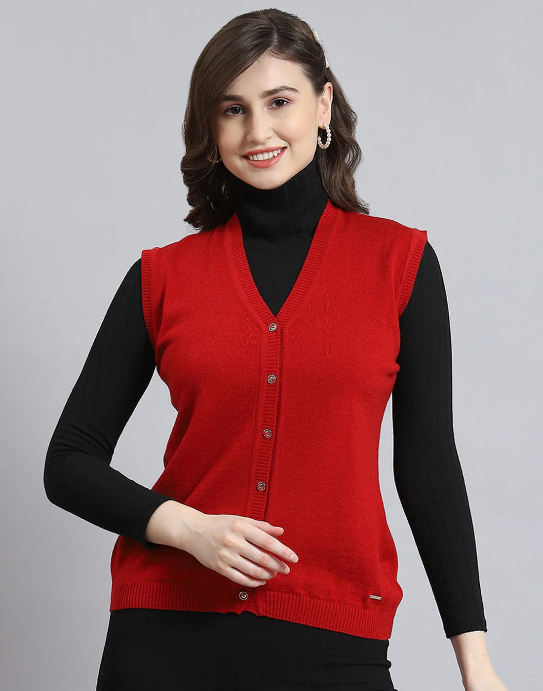 Women Red Solid V Neck Sleeveless Cardigan - Image 2