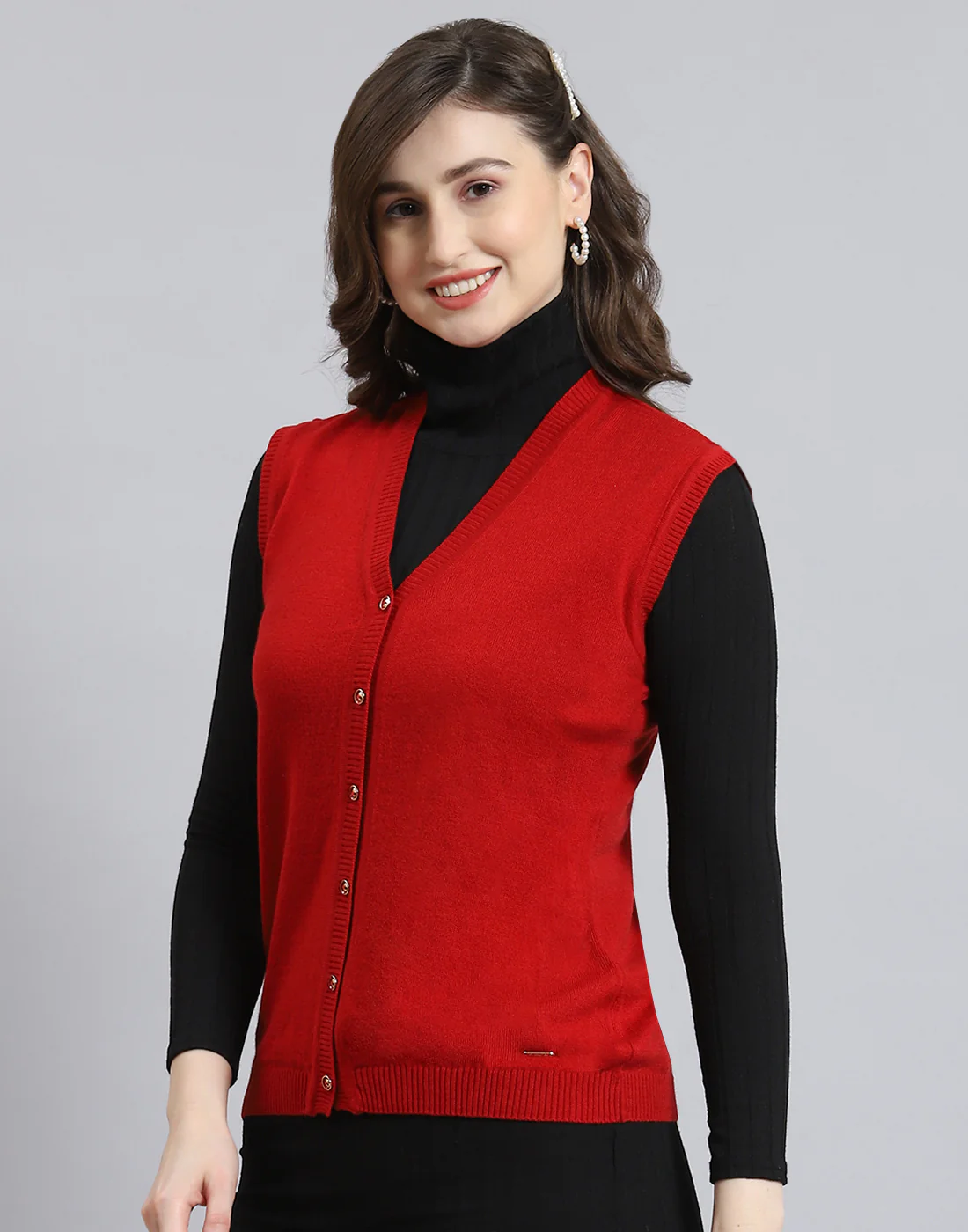 Women Red Solid V Neck Sleeveless Cardigan - Image 3