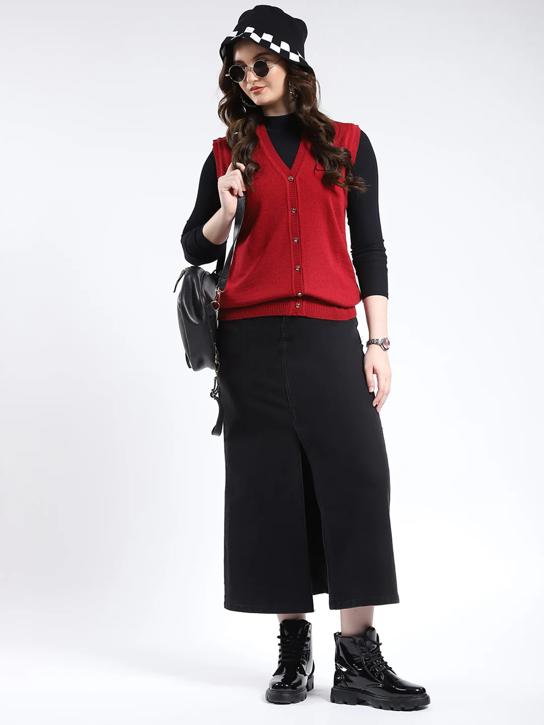 Women Red Solid V Neck Sleeveless Cardigan - Image 2
