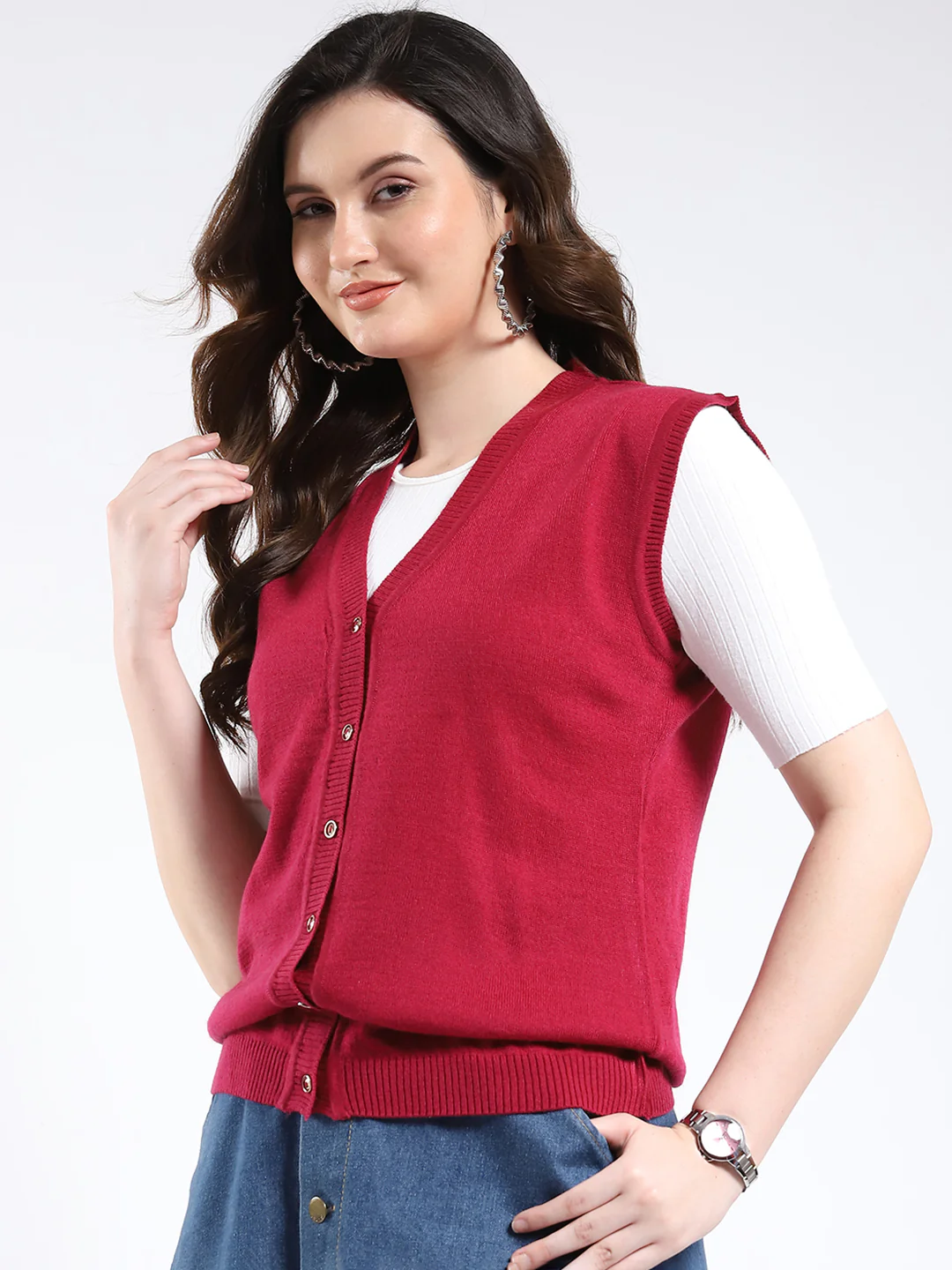 Women Red Solid V Neck Sleeveless Cardigan - Image 3