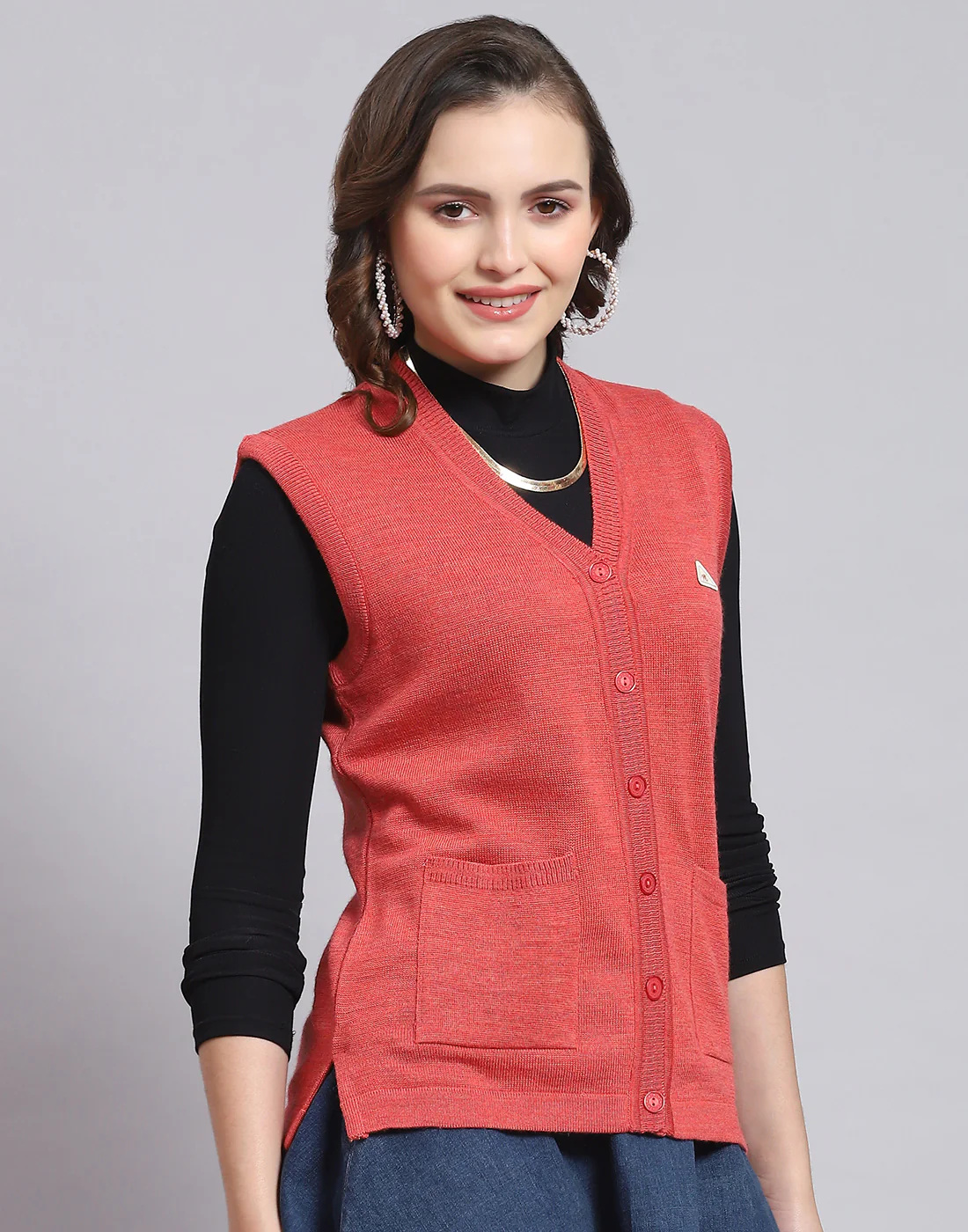 Women Red Solid V Neck Sleeveless Sweater - Image 4