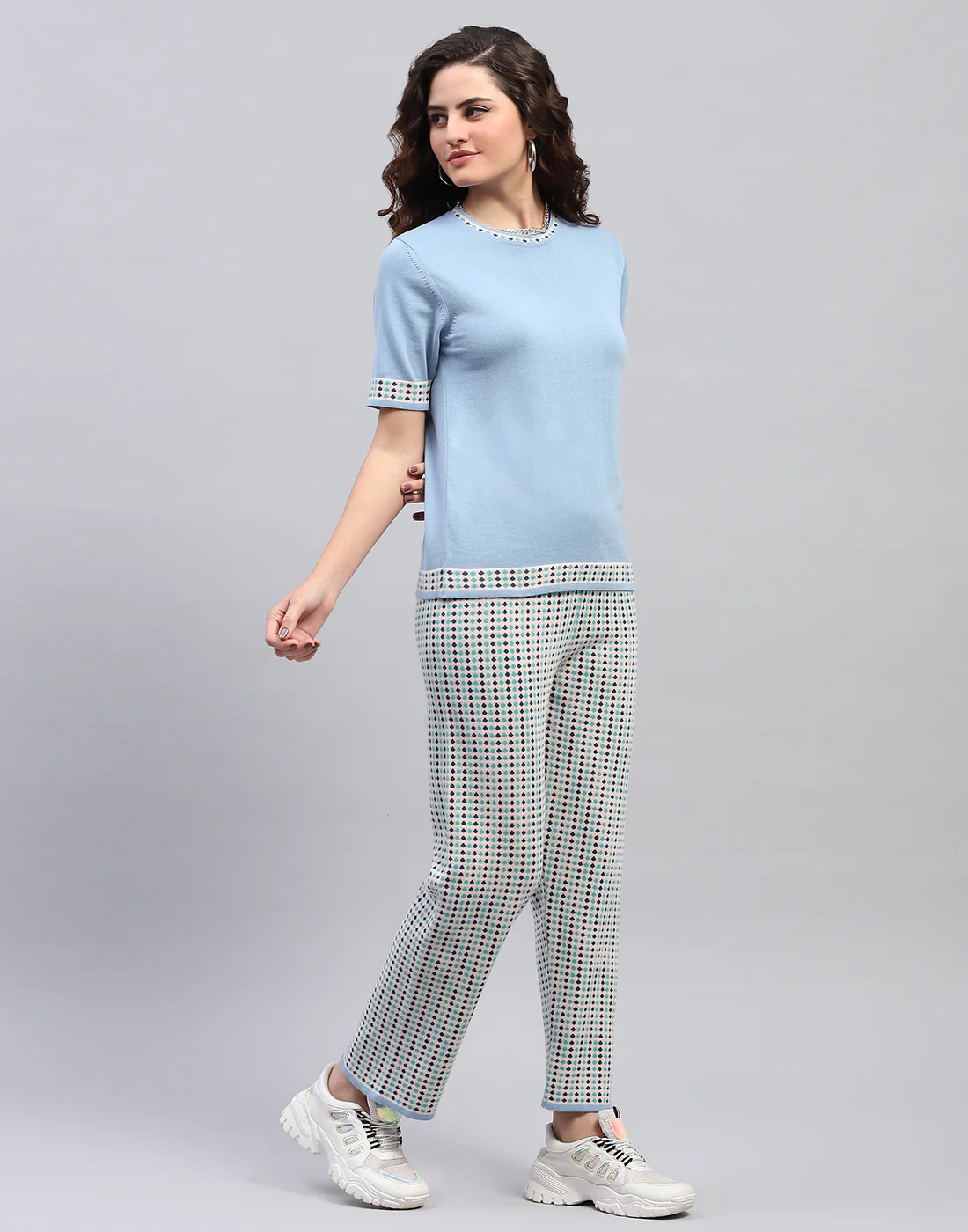 Women Sky Blue Jaquard Round Neck Half Sleeve Cords Set - Image 4