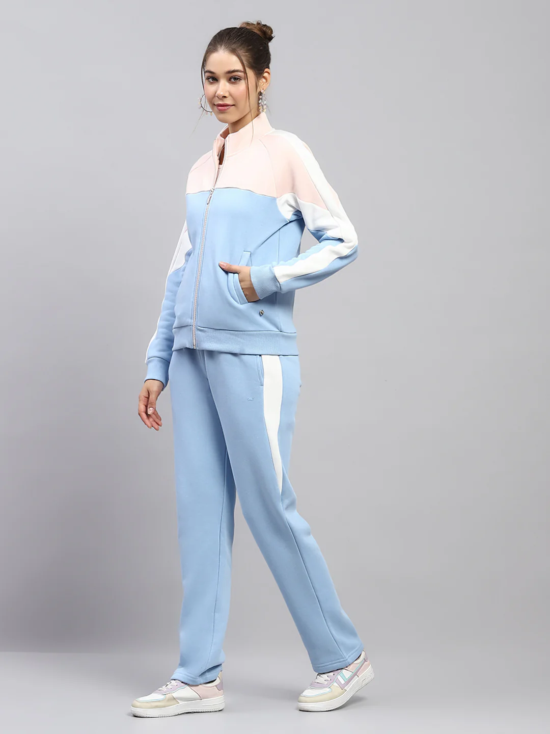 Women Sky Blue Solid Mock Neck Full Sleeve Tracksuit - Image 3