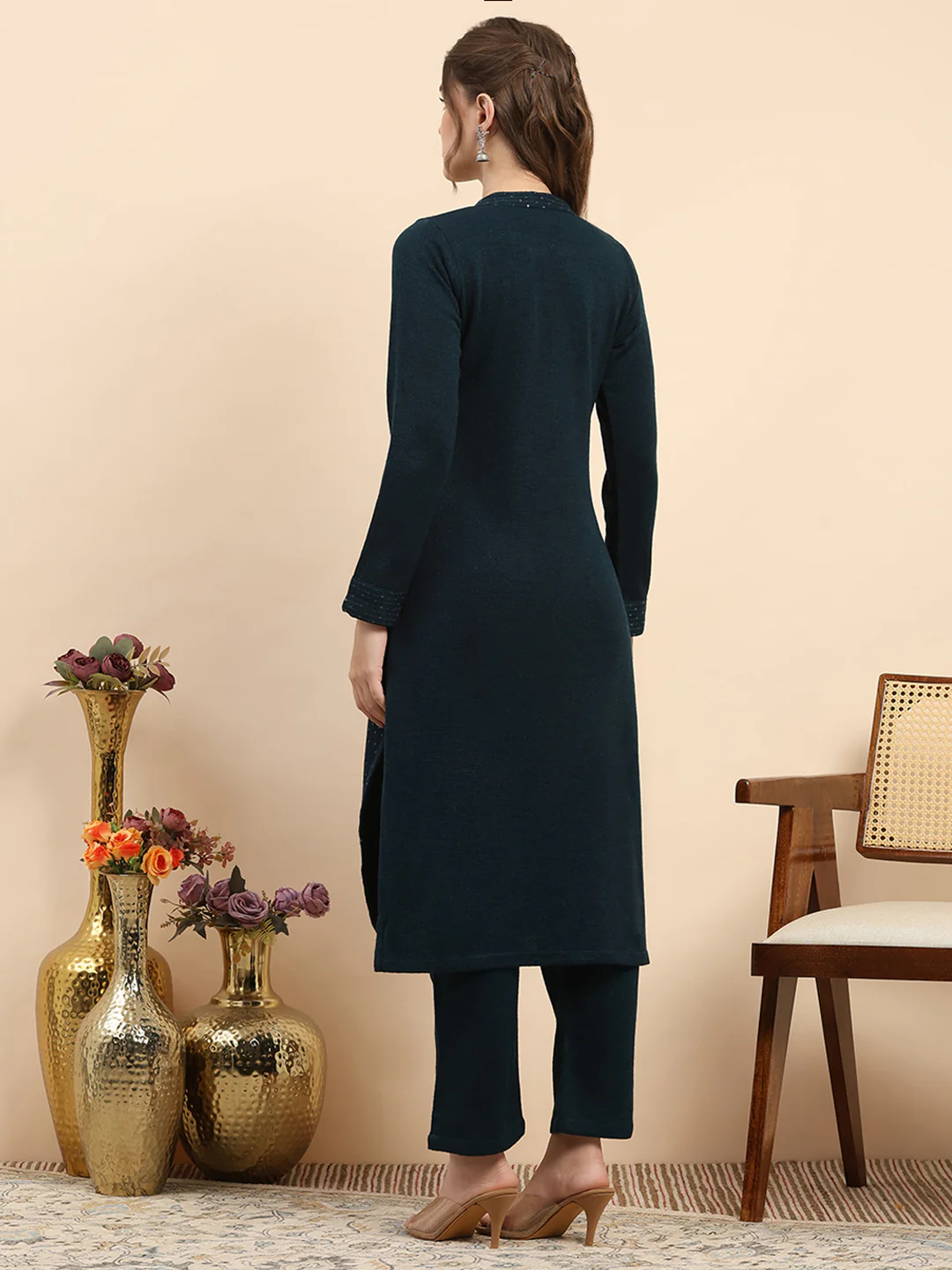 Women Teal Blue Printed Round Neck Full Sleeve Kurti Set for Winter - Image 5