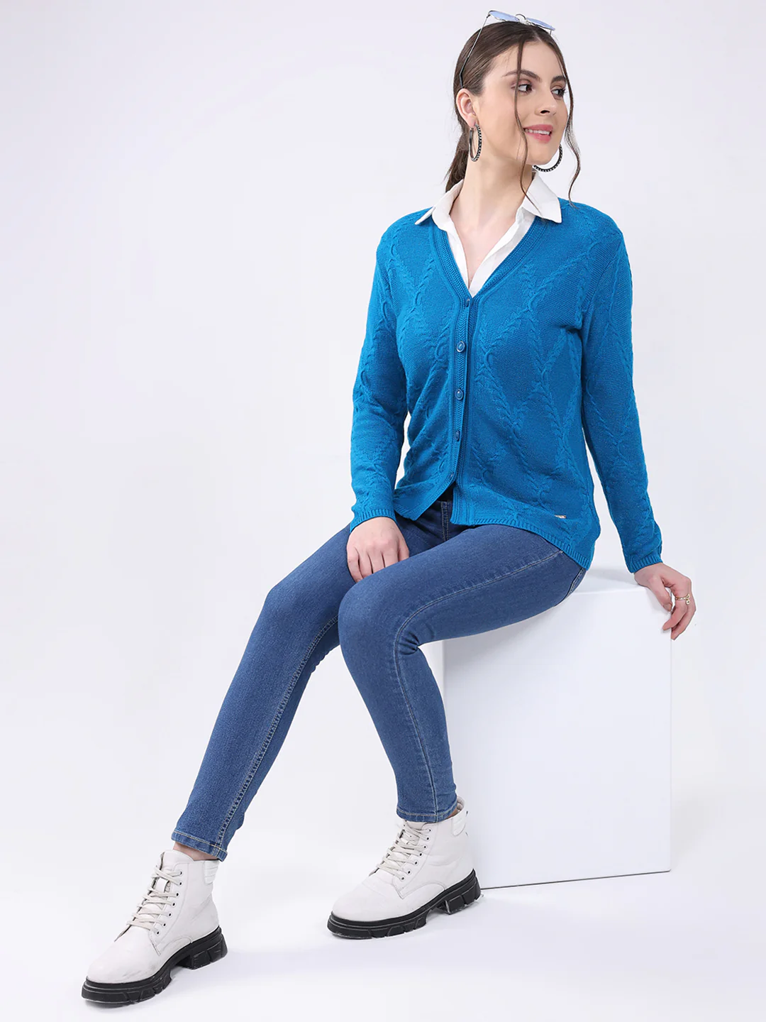 Women Teal Blue Self Design V Neck Full Sleeve Cardigan - Image 2