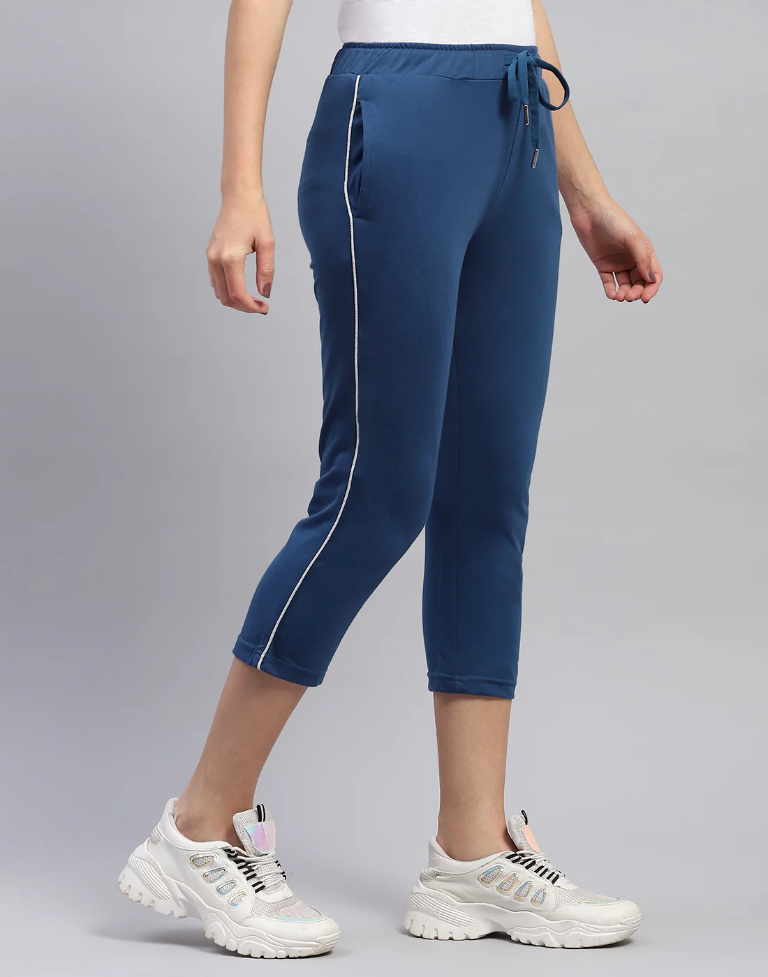 Women Teal Blue Solid Capri - Image 4