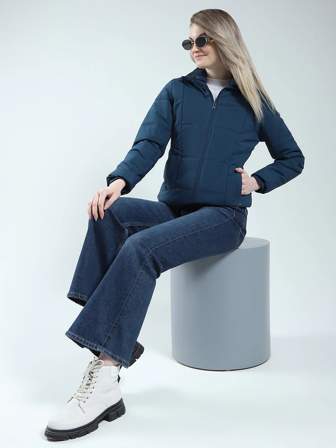 Women Teal Blue Solid Collar Full Sleeve Jacket - Image 2
