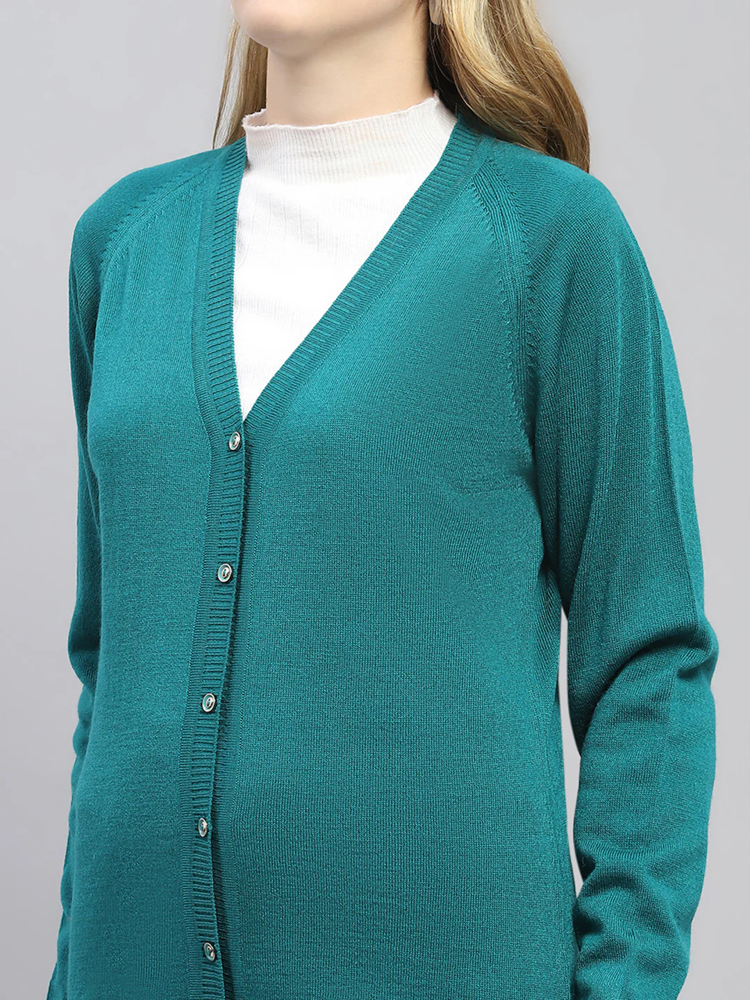 Women Teal Blue Solid V Neck Full Sleeve Cardigan - Image 6
