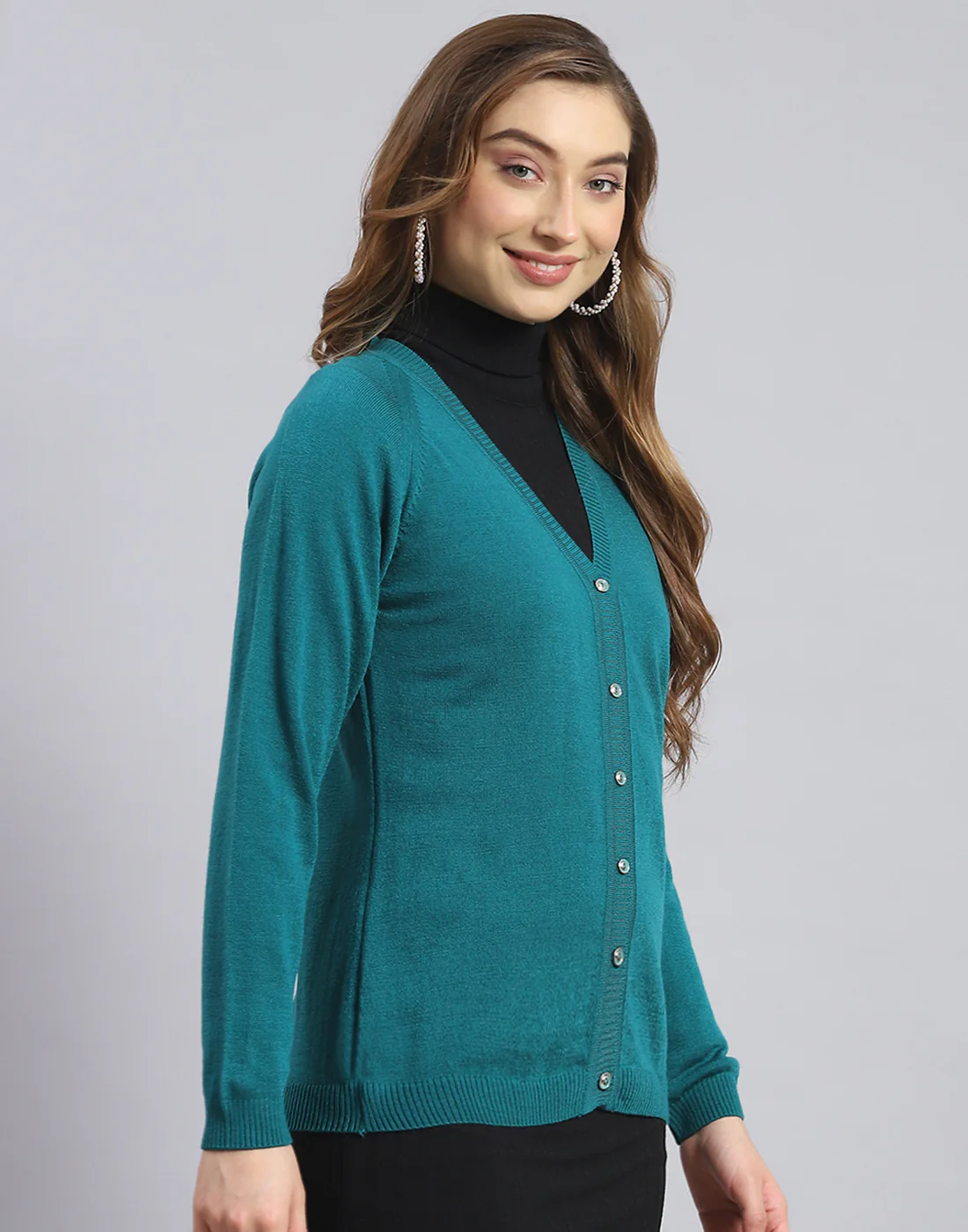 Women Teal Blue Solid V Neck Full Sleeve Sweater - Image 4