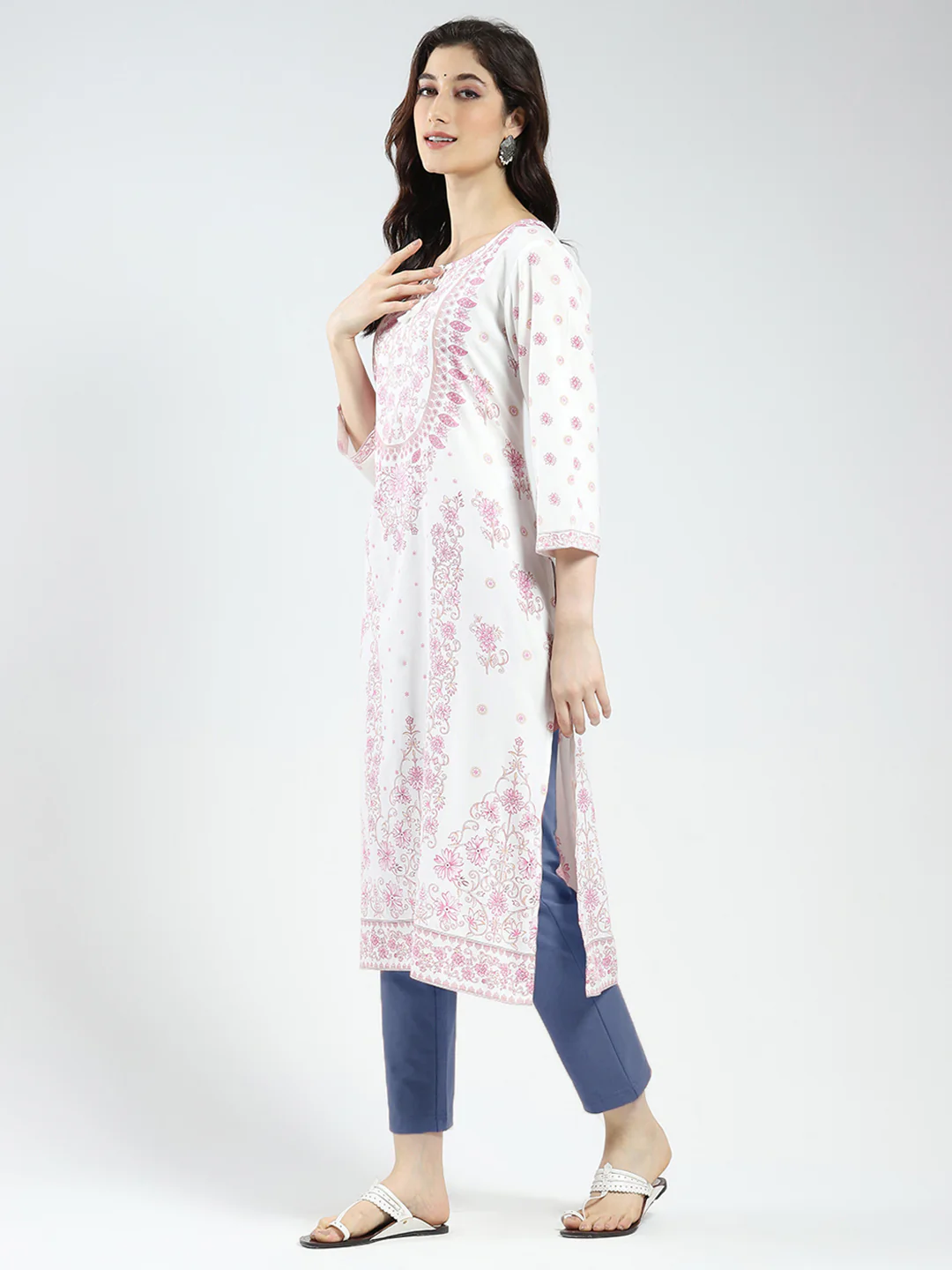 Women White Printed Round Neck 3/4th Sleeve Kurti - Image 4