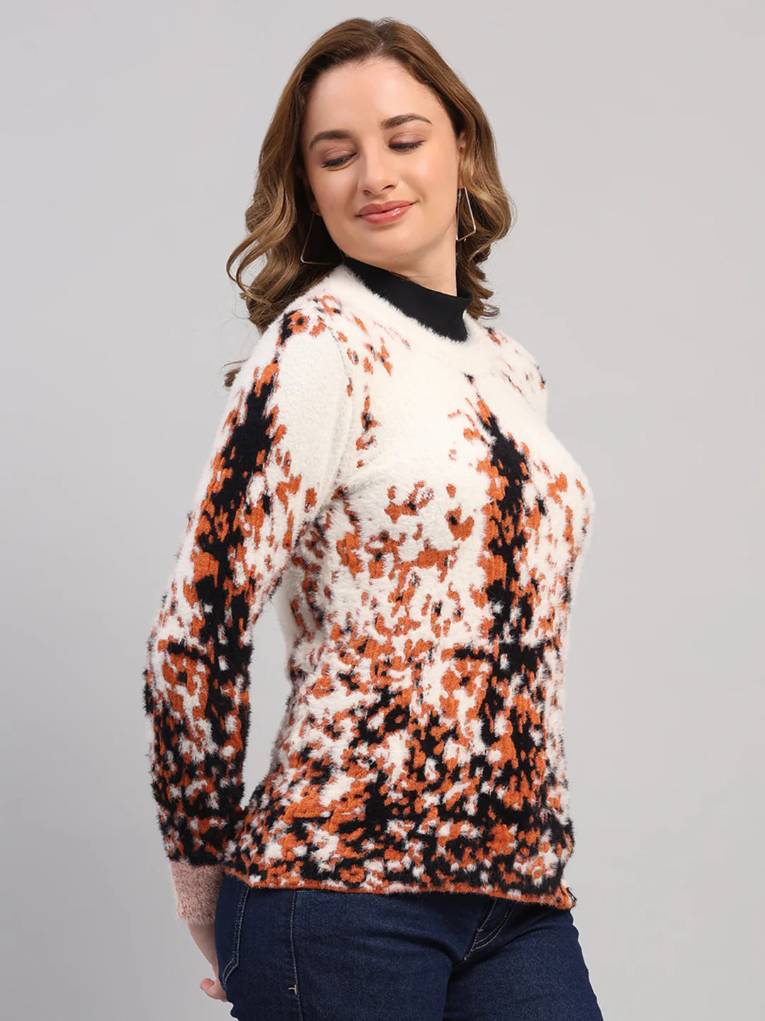 Women White Self Design Round Neck Full Sleeve Winter Top - Image 4