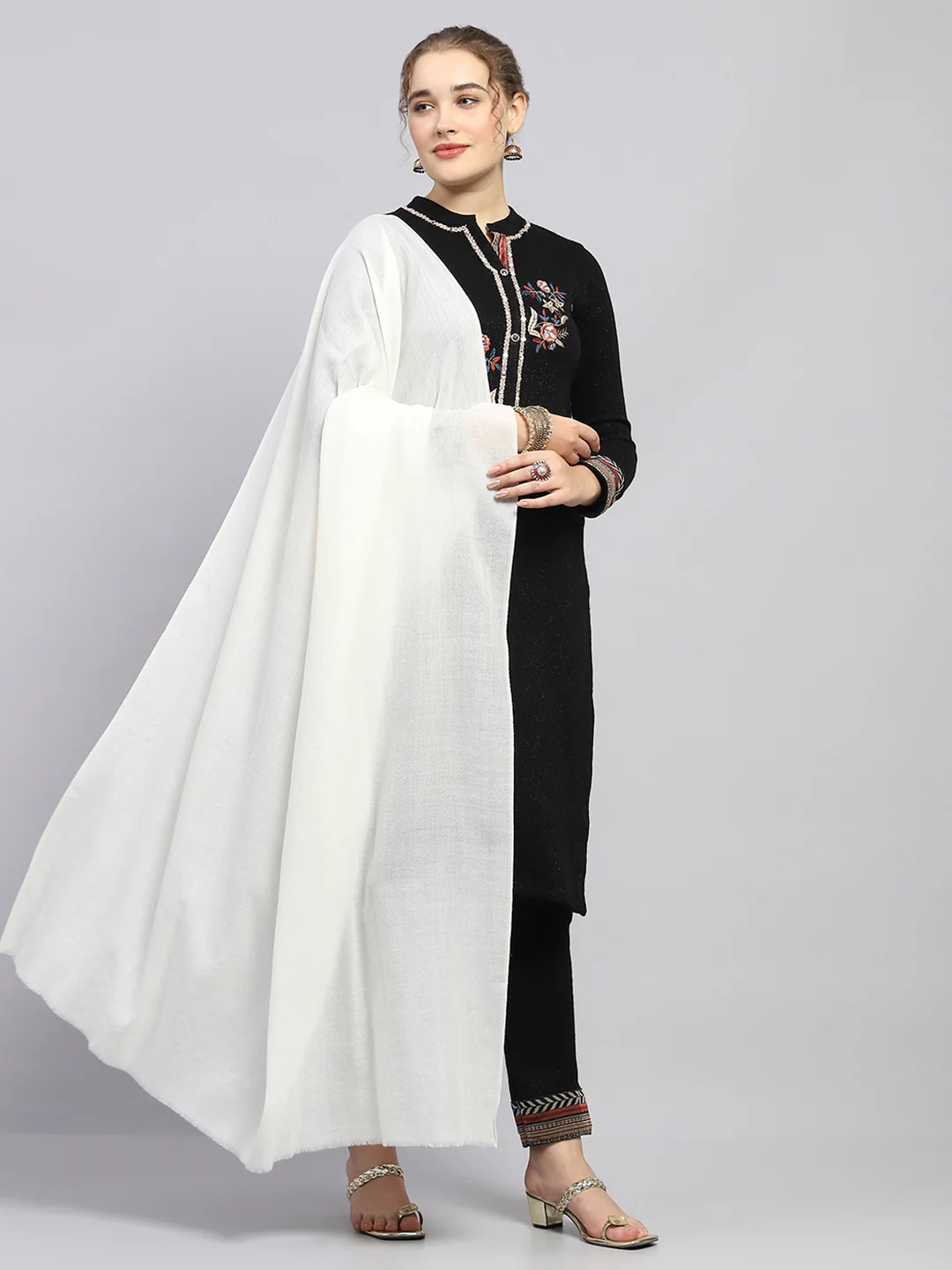 Women White Solid Shawl - Image 4