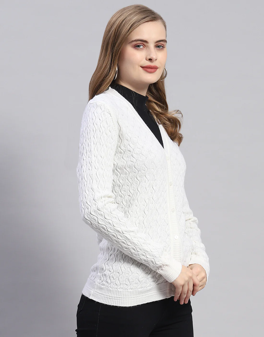 Women White Solid V Neck Full Sleeve Cardigan - Image 4