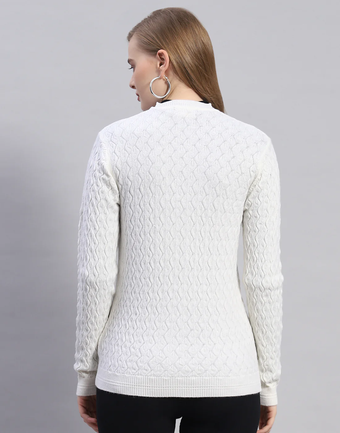 Women White Solid V Neck Full Sleeve Cardigan - Image 5