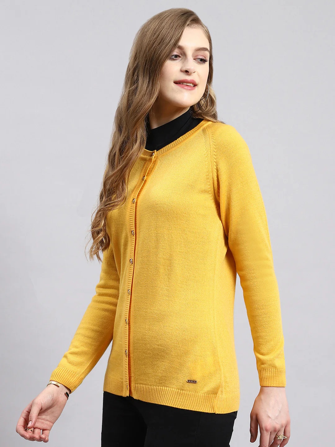 Women Yellow Solid Cardigan - Image 4