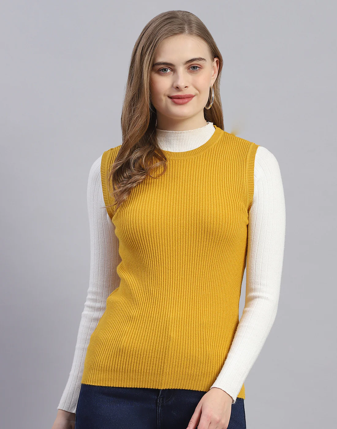 Women Yellow Solid Round Neck Sleeveless Sweater - Image 2