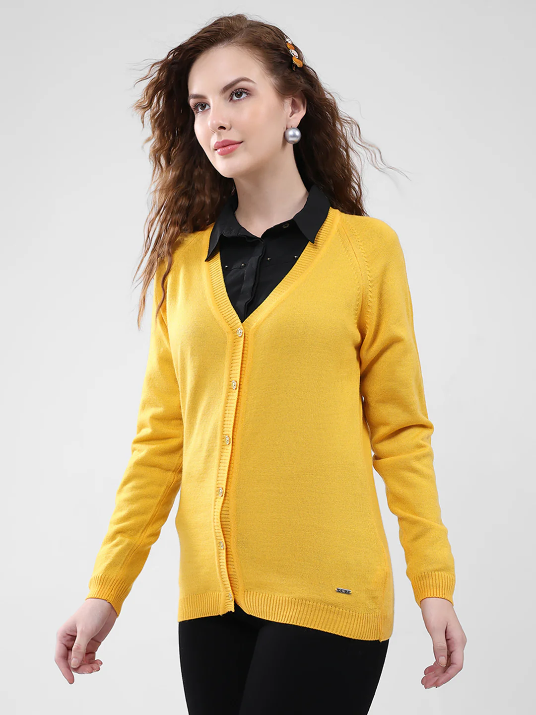 Women Yellow Solid V Neck Full Sleeve Cardigan - Image 3