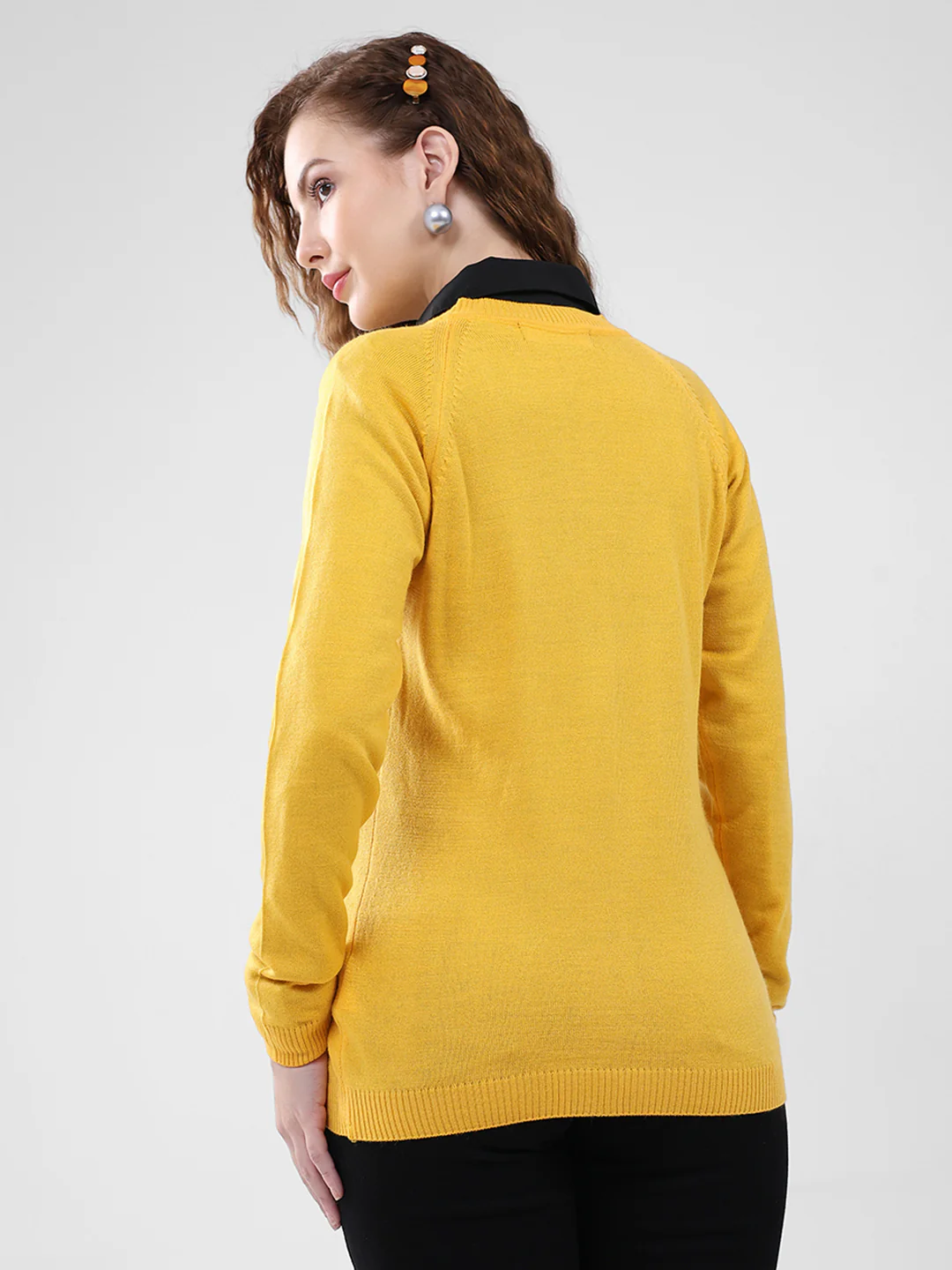 Women Yellow Solid V Neck Full Sleeve Cardigan - Image 5