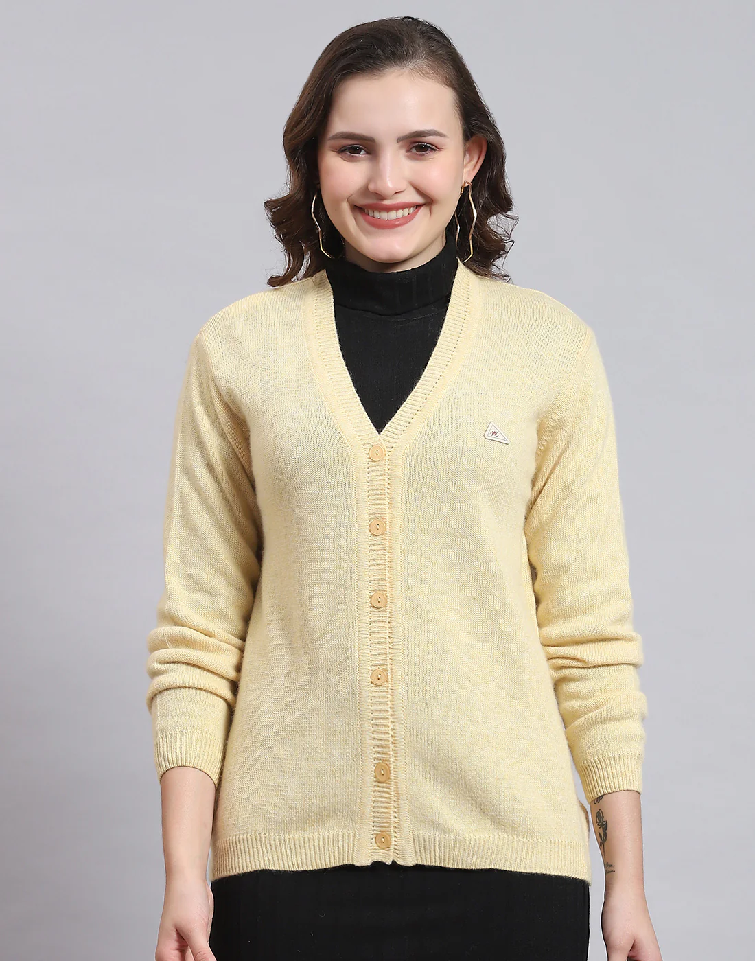 Women Yellow Solid V Neck Full Sleeve Sweater - Image 3