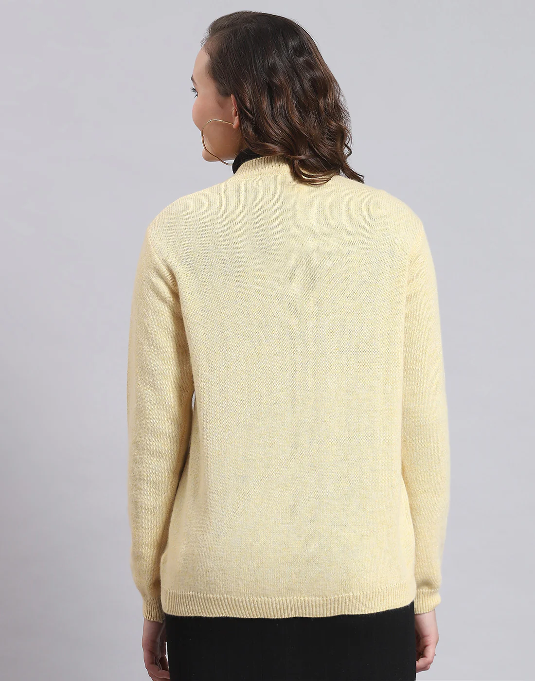 Women Yellow Solid V Neck Full Sleeve Sweater - Image 5